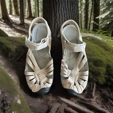 Keen women waterproof for sale  Harrisville
