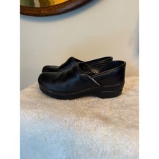 Dansko clogs women for sale  Vancouver