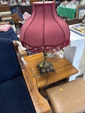Lindo abajur de mesa de latão com aparência em relevo e gravado. Absolute WOW comprar usado  Enviando para Brazil