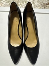 Naturalizer women karina for sale  Spring Hill