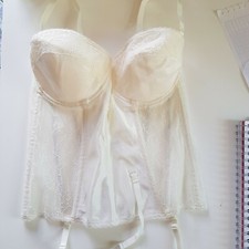 Lingerie guêpière dentelle d'occasion  Senlis
