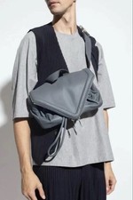 Usado, Bolsa de cinto Bottega Veneta bico cintura ombro bolsa de mão cinza aço lindo estado. comprar usado  Enviando para Brazil