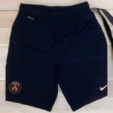 Short nike d'occasion  Bruay-la-Buissière