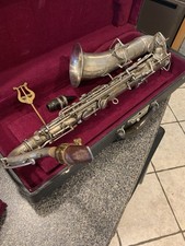 Saxofone Holton Elkhorn modelo saxofone tenor. 1919 Serial 22164. Banhado a prata comprar usado Saxofone Holton Elkhorn modelo saxofone tenor. 1919 Serial 22164. Banhado a prata comprar usado  Enviando para Brazil