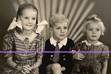 2 x dziewczynka z warkoczami w Sopocie - Sopot Polska Pomorze - lata 30-te - 2 zdjęcia na sprzedaż  Wysyłka do Poland