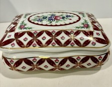 Large porcelain keepsake for sale  Burley