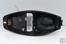 Sottosella vano casco usato Sottosella vano casco usato  Italia