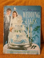 Vtg 1970's Wilton Book of Wedding Cakes 1972, 112 pgs recipes & cake decorating comprar usado  Enviando para Brazil