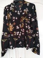 Pretty little thing for sale  HITCHIN