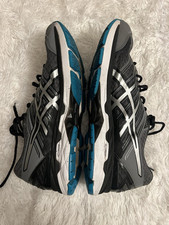 Size asics 2000 for sale  San Mateo