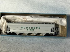Usado, Nice Athearn Mixed Road 3/4-Bay Covered Hoppers HO (PREÇO / CARRO. ESPECIFICAR ESCOLHA) comprar usado  Enviando para Brazil