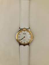 Montre nivada quartz d'occasion  Saint-Louis