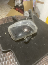 Fanale fendinebbia anteriore usato  Osimo