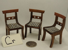 Cr. MOBÍLIA VINTAGE PARA CASA DE BONECAS 3 CADEIRAS DE MADEIRA VERIFICAR MATERIAL ASSENTOS 8 cm ALTO, usado comprar usado  Enviando para Brazil