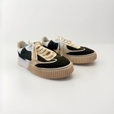 Scarpe rhun camoscio usato Scarpe rhun camoscio usato  Casalnuovo di Napoli