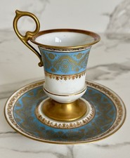 Tasse pied porcelaine d'occasion Tasse pied porcelaine d'occasion  Charvieu-Chavagneux