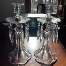 Cristal Henisey estriado con candelabros de araña. 11 y 1/2 pulgadas de alto segunda mano  Embacar hacia Mexico