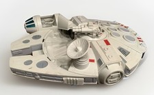 Usado, Brinquedo Disney Star Wars Millennium Falcon navio brinquedo - SEM luzes SEM som comprar usado  Enviando para Brazil
