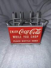 Porta-carrinho de compras Coca-Cola enquanto você compra duas garrafas década de 1950 EXCELENTE comprar usado Porta-carrinho de compras Coca-Cola enquanto você compra duas garrafas década de 1950 EXCELENTE comprar usado  Enviando para Brazil