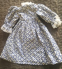 Hübsches altes puppenkleid gebraucht kaufen  Berlin