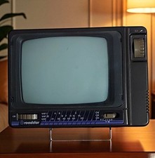 Televisore mini portatile usato  Massa di Somma