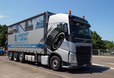 2x Truck Photo, Lkw Foto, VOLVO FH 460, Baustoff & Metall Handel Radeburg comprar usado  Enviando para Brazil