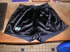 Short nylon brillant d'occasion  Notre-Dame-d'Oé