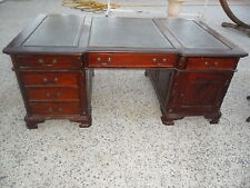 Scrivania inglese usato  Martina Franca