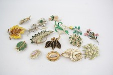 exquisite brooch for sale exquisite brooch for sale LEEDS
