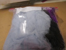 Assorted tulle pieces d'occasion  Expédié en Belgium