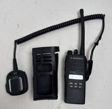 Usado, Rádio Motorola HT1250 VHF 136-174MHz AAH25KDF9AA5AN com estojo de couro comprar usado  Enviando para Brazil