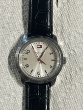 Relógio masculino Tommy Hilfiger F90216 pulseira de couro preto precisa de bateria nova, usado comprar usado  Enviando para Brazil