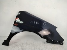 Parafango anteriore destro usato  Italia
