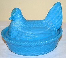 #4 AZUL PAVÃO, AZUL OVO ROBINS AZUL Galinha no Ninho 💙 Prato de doces coberto de frango RARO, usado comprar usado #4 AZUL PAVÃO, AZUL OVO ROBINS AZUL Galinha no Ninho 💙 Prato de doces coberto de frango RARO, usado comprar usado  Enviando para Brazil