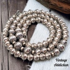 Usado, Colar de contas de banco de pérolas Navajo estampado flor esterlina sudoeste 22,5"  comprar usado Usado, Colar de contas de banco de pérolas Navajo estampado flor esterlina sudoeste 22,5"  comprar usado  Enviando para Brazil