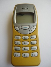 Cellulare nokia 3210 usato  Perugia