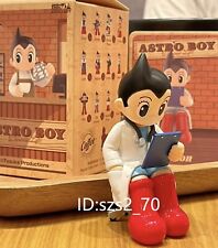 Doutor - Autêntico POP MART Astro Boy Vida Diversa Mini Figura Brinquedo Fofo Presente comprar usado  Enviando para Brazil