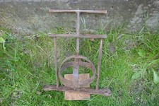 Strumento tortura spada usato Strumento tortura spada usato  Spedire a Italy