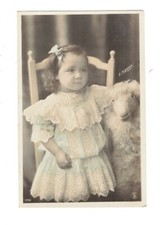 SD3000 LINDA GAROTA VITORIANA COM BRINQUEDO DE OVELHA VINTAGE RPPC comprar usado  Enviando para Brazil