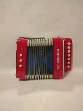 Acordeão infantil Hohner HS1065855 funciona 7"x7"x4" instrumento musical vermelho usado comprar usado Acordeão infantil Hohner HS1065855 funciona 7"x7"x4" instrumento musical vermelho usado comprar usado  Enviando para Brazil