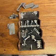 Antiga máquina de costura Oak Singer 1889 caixa de quebra-cabeça com acessórios, usado comprar usado  Enviando para Brazil