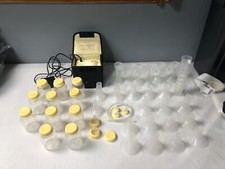 Medela Pump In Style Advanced bomba de mama dupla, muitos acessórios e 11 garrafas comprar usado  Enviando para Brazil