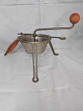 Presse purée moulinette d'occasion  Pré-en-Pail