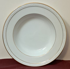 Usado, LOTE DE 4 TIGELAS DE SOPA NORITAKE LOCKLEIGH LISTRAS BRANCAS ARO DE PORCELANA 8,75" NOVAS comprar usado  Enviando para Brazil