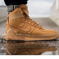 Nike air mid d'occasion  Expédié en Belgium