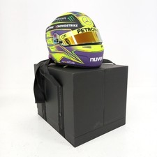 Capacete miniatura Fórmula 1 Mercedes Lewis Hamilton na caixa de apresentação RMF10-GB comprar usado  Enviando para Brazil