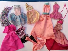 Lotto barbie vestiti usato  Budrio
