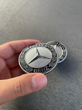 1 (um) emblema Mercedes Benz preto e prata capô frontal plano emblema AMG A 000 817 comprar usado  Enviando para Brazil