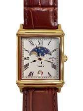 Timex moon phase d'occasion  Expédié en France
