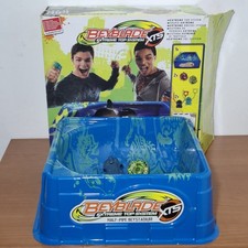 Beyblade half pipe usato  Bologna